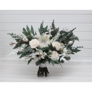 Winter protea bouquet. Bridal white and sage green bouquet. Wedding flowers. 5439