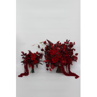 Red and burgundy dramatic bridal and bridemaid bouquets.  5442