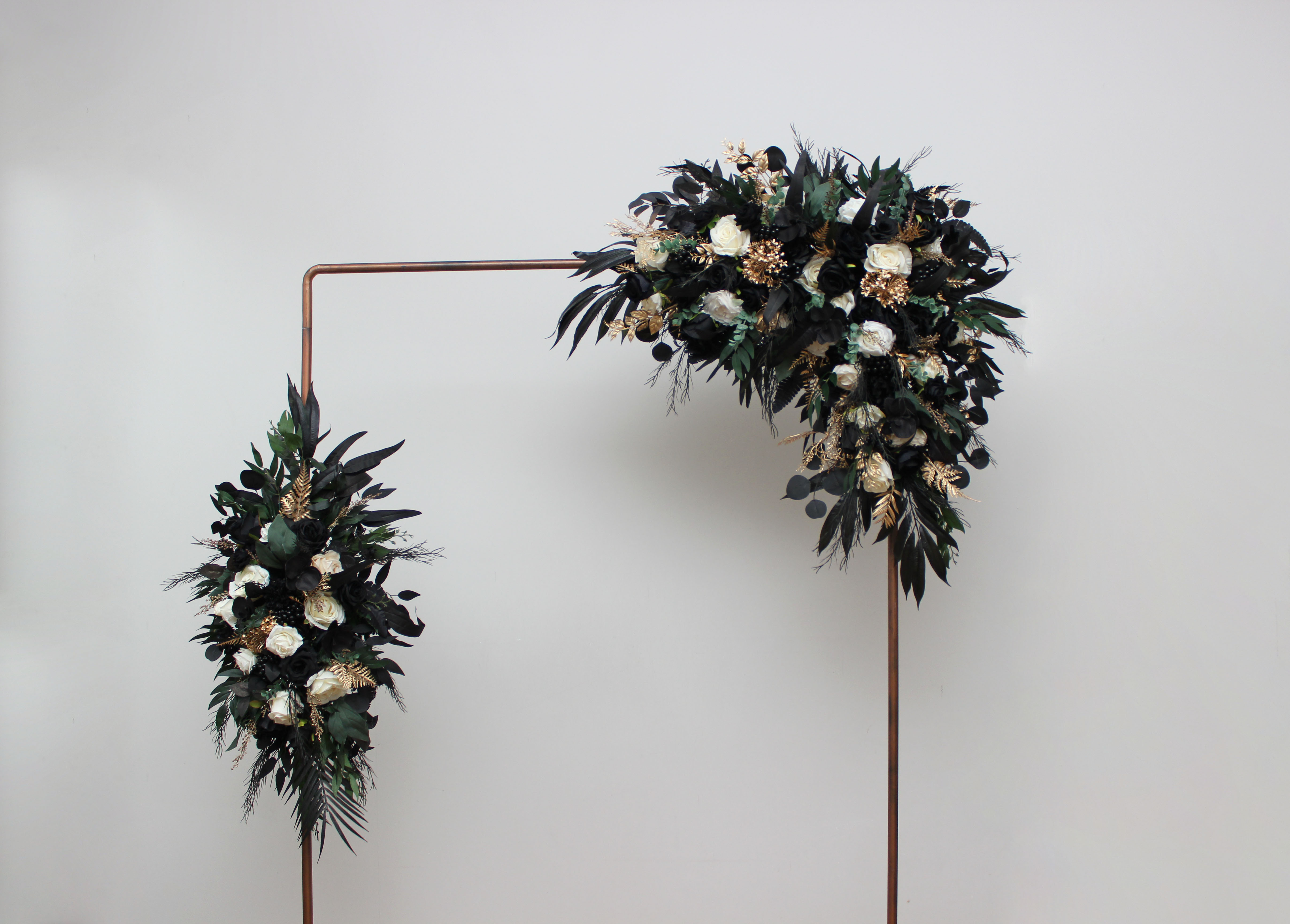 Hunter green ivory black and gold wedding flowers