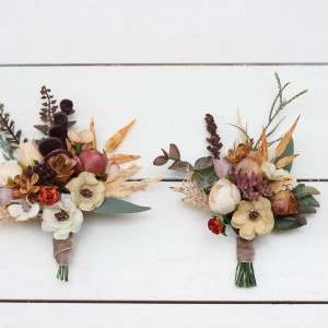 Buttonhole Wedding boutonnieres and wrist corsage  in rust brown ivory color theme. Flower accessories. 0019