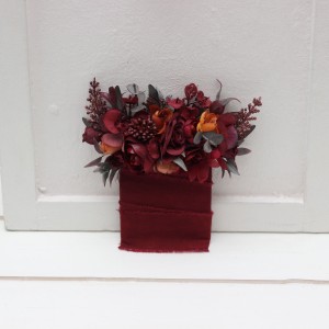 Pocket boutonniere in rust burgundy cinnamon color scheme. Flower accessories. Pocket flowers. Square flowers. 0044