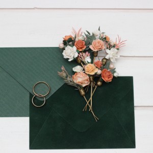  Set of 7 bobby pins in  white peach  color scheme. Hair accessories. Flower accessories for wedding. Flower hair pins. Bridesmaid gift. 5334