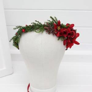 Winter pine flower crown. Cristmas hair wreath. Flower girl crown in red and green colors. Wedding flowers. 5438
