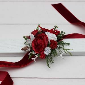 Red and white wrist corsage for a winter wedding. Mother bracelet. 5440