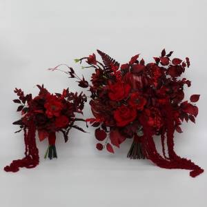 Red and burgundy dramatic bridal and bridemaid bouquets.  5442
