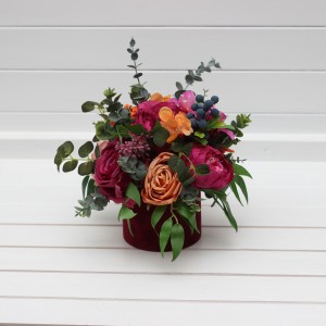 Emerald green orange pink magenta centerpiece. Jewel-tone wwdding. Table decor. Wedding flowers in box. 5127
