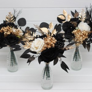 Simple wedding table flowers. Mini bouquets for vases in black ivory gold color scheme. Flowers for wedding decor. Table flowers. Centerpiece. 5159
