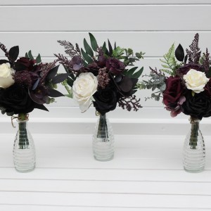 Simple wedding table flowers. Mini bouquets for vases in purple black ivory green color scheme. Flowers for wedding decor. Table flowers. Centerpiece. 5289 Simple wedding table flowers. Mini bouquets for vases in purple black ivory green color scheme. Flowers for wedding decor. Table flowers. Centerpiece. 5289