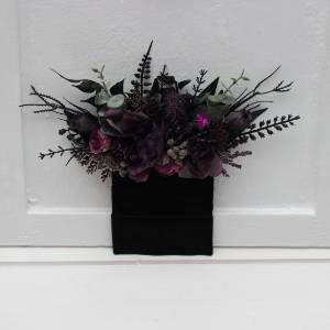 Pocket boutonniere in black, purple, and magenta color scheme. Pocket flowers. Square flowers. 5370