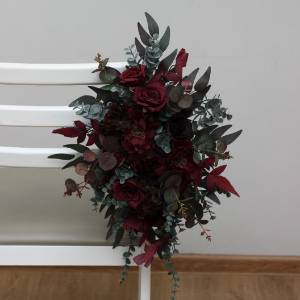 Moody Burgundy Chair Flowers. Sign & Marker florals. 5230