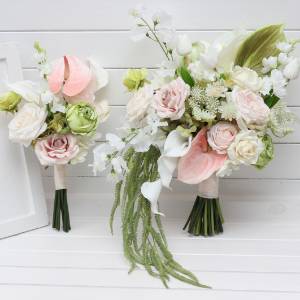 Blush Pink, Ivory & Soft Olive Green Wedding Bouquets. 5488
