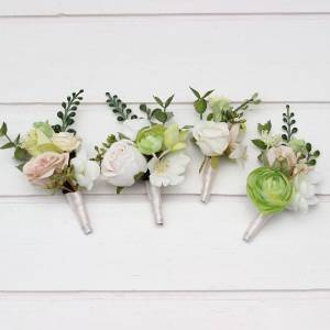 Blush Pink, Ivory & Soft Olive Green Groom Flowers 5488 Blush Pink, Ivory & Soft Olive Green Groom Flowers 5488