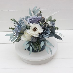 Dusty blue white centerpiece. Table decor. Wedding flowers in box. 0508