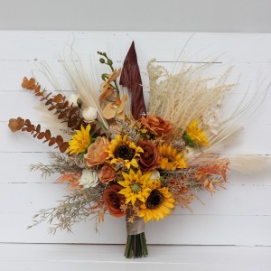 Sunflowers boho bouquet. Pampas grass bouquet. Orange rust beige flowers. Bridal bouquet. Faux bouquet .Fall wedding. Boho wedding. Silk flowers. 5134