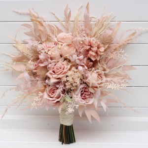 Pampas grass bouquet with beige blush pink flowers. Bridal faux bouquet for a boho wedding. Bridesmaid bouquet. 5143