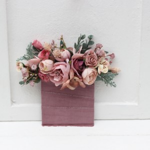 Pocket boutonniere in dusty rose blush pink color scheme. Flower accessories. 5123