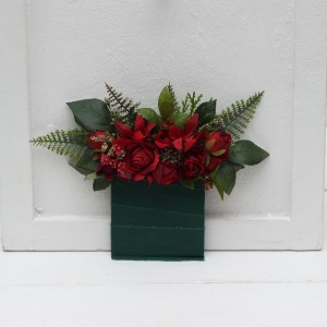 Red roses pocket boutonniere. Winter wedding. Christmas wedding. Flower accessories. Pocket flowers. Square flowers. 5236