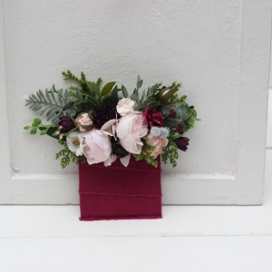 Pocket boutonniere in blush pink and magenta color scheme. Flower accessories. Pocket flowers. Square flowers. 5233